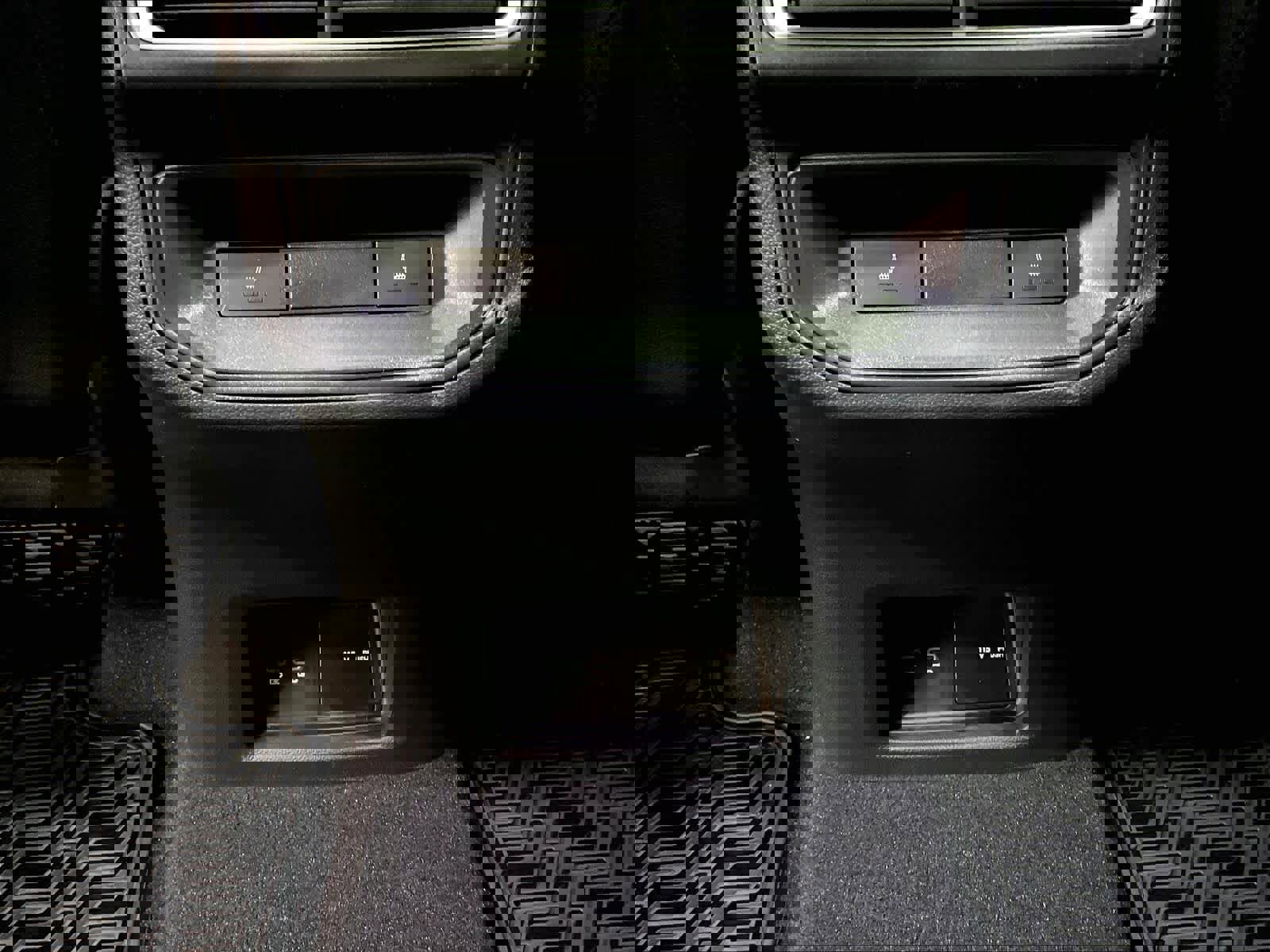 New 2026 Volkswagen Atlas Cross Sport SEL Premium R-Line image 22