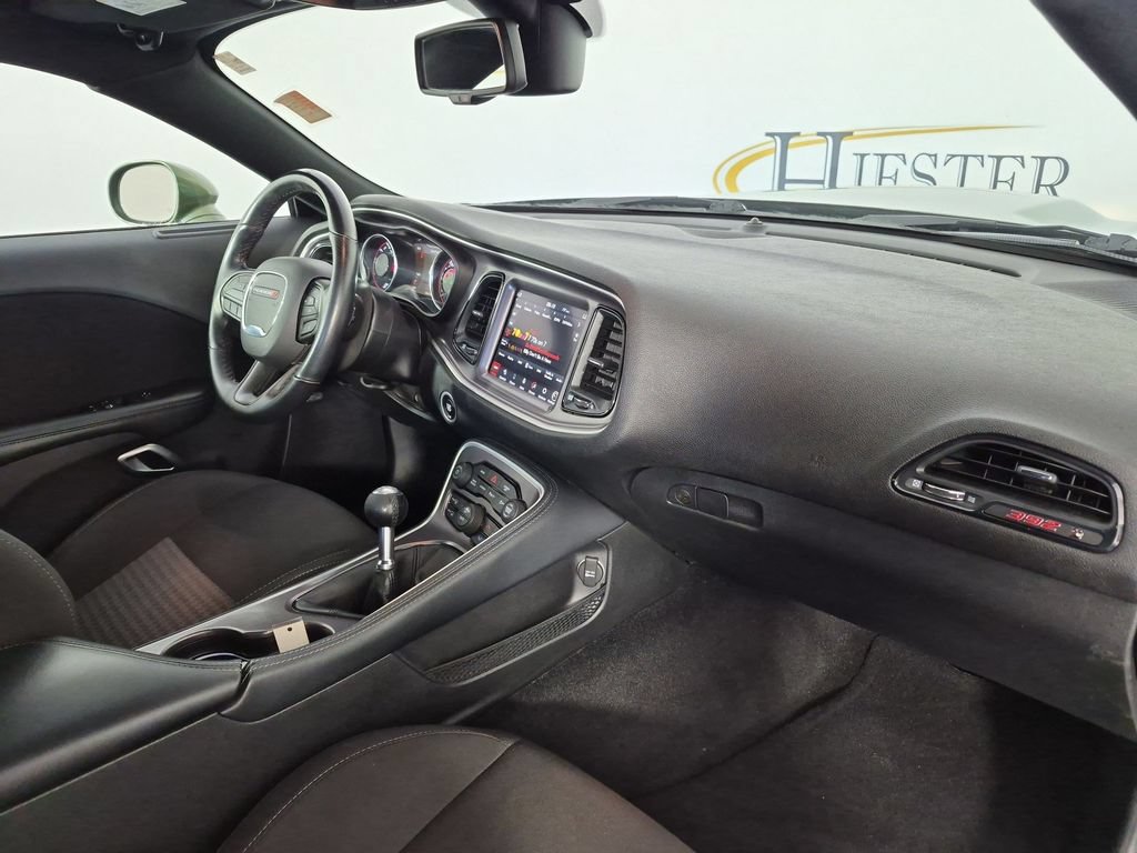 Used 2022 Dodge Challenger R/T Scat Pack RWD image 31