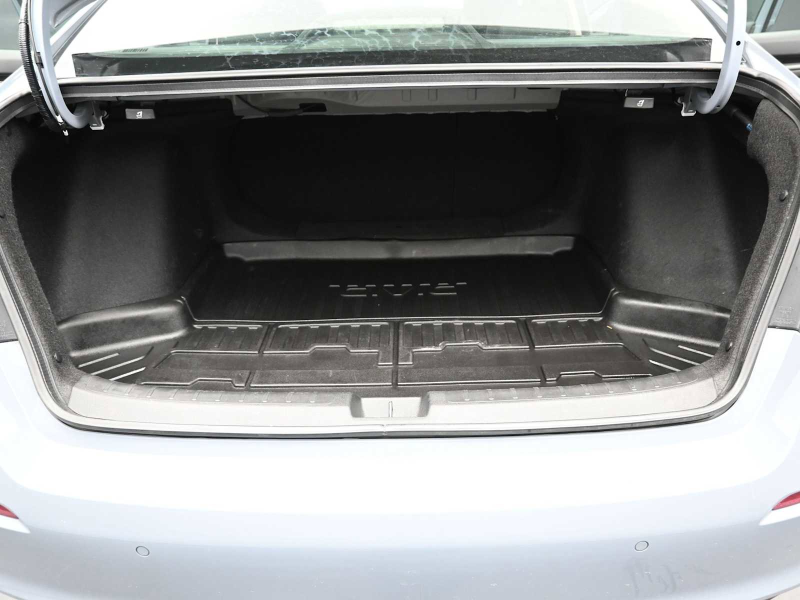 Used 2022 Honda Civic Touring image 15