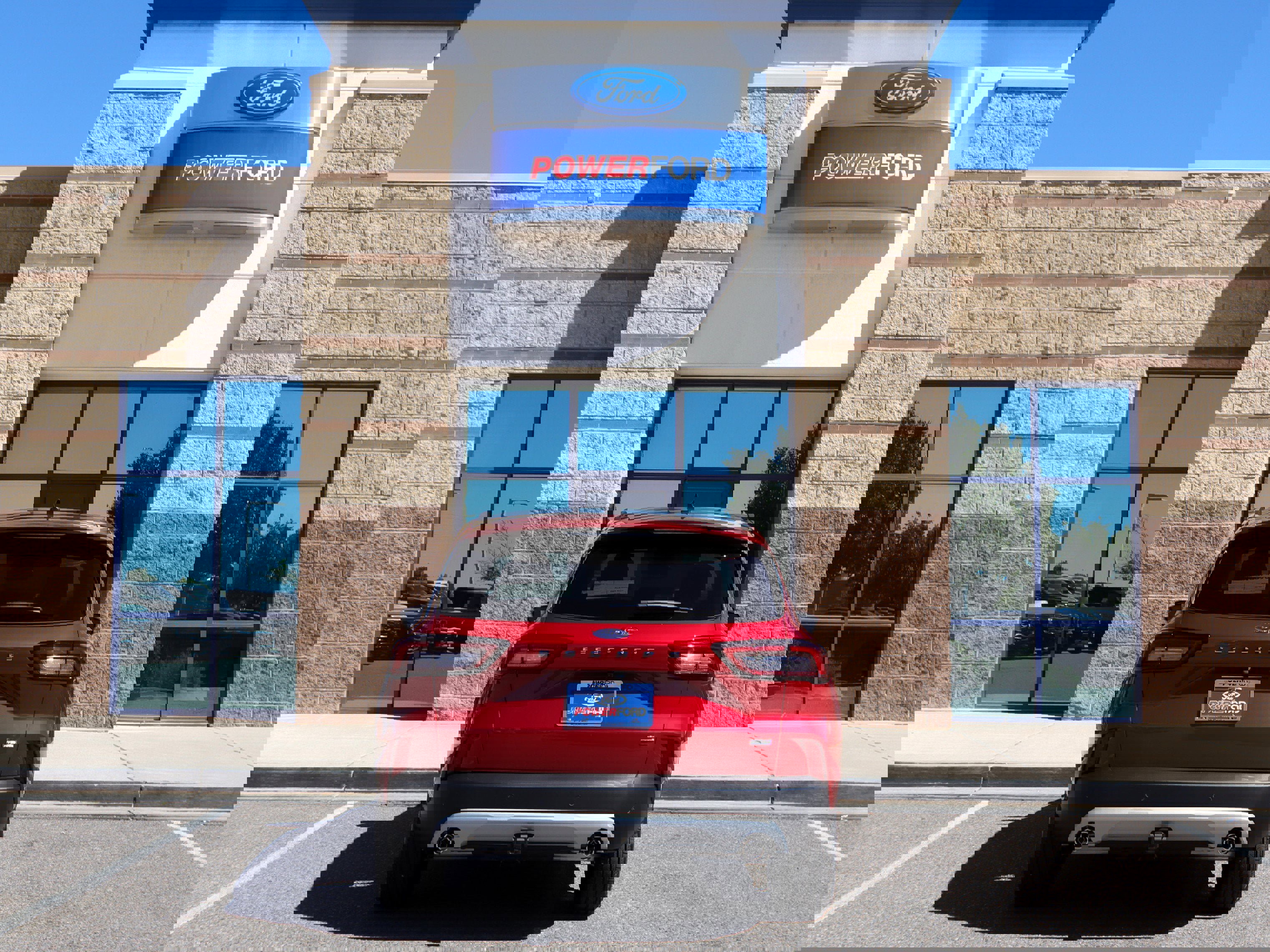 New 2025 Ford Escape SE w/ PHEV Premium Package image 7