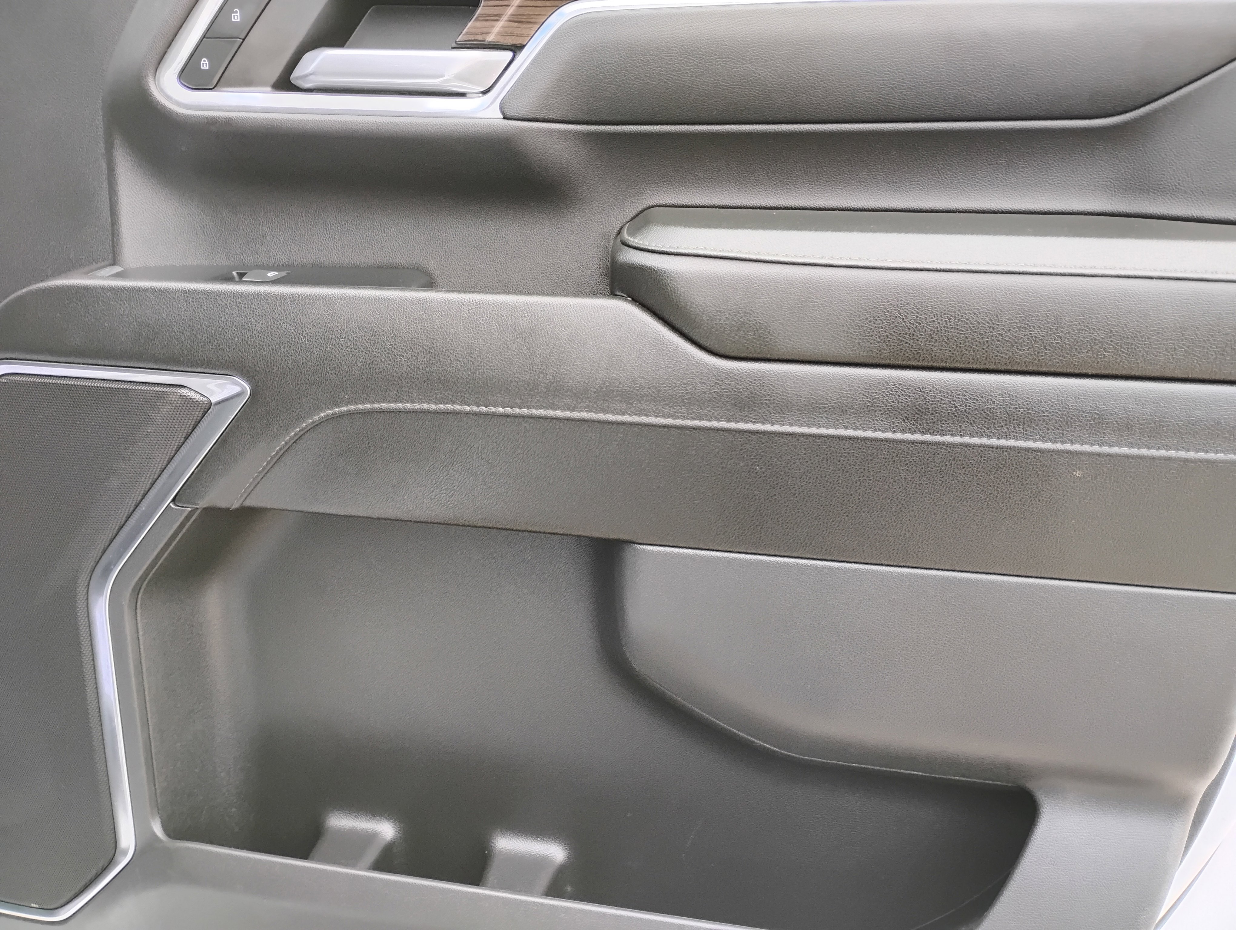 Used 2024 Chevrolet Silverado 2500 LT image 19