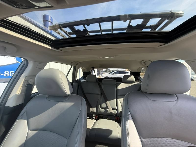Used 2018 Subaru Outback 2.5i Limited AWD/4WD image 17