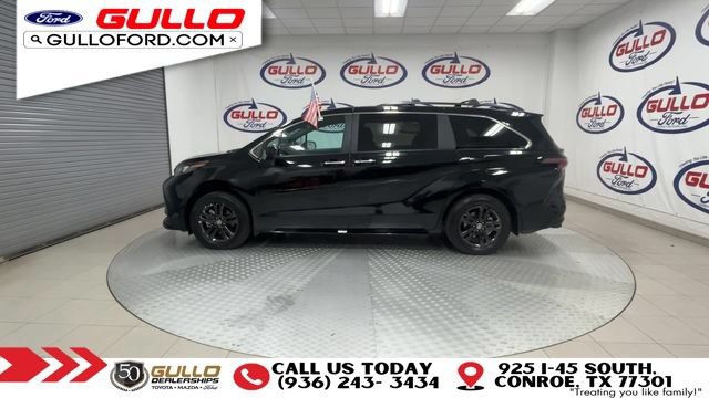 Used 2024 Toyota Sienna XLE Woodland Edition AWD/4WD image 5