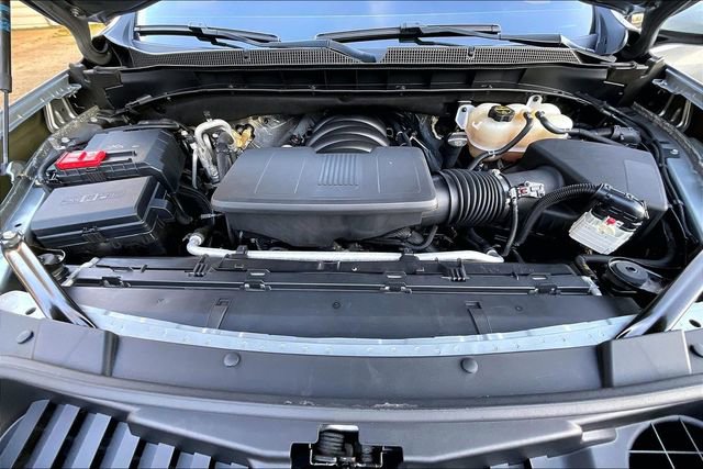 Used 2024 Chevrolet Suburban RST w/ Luxury Package image 22