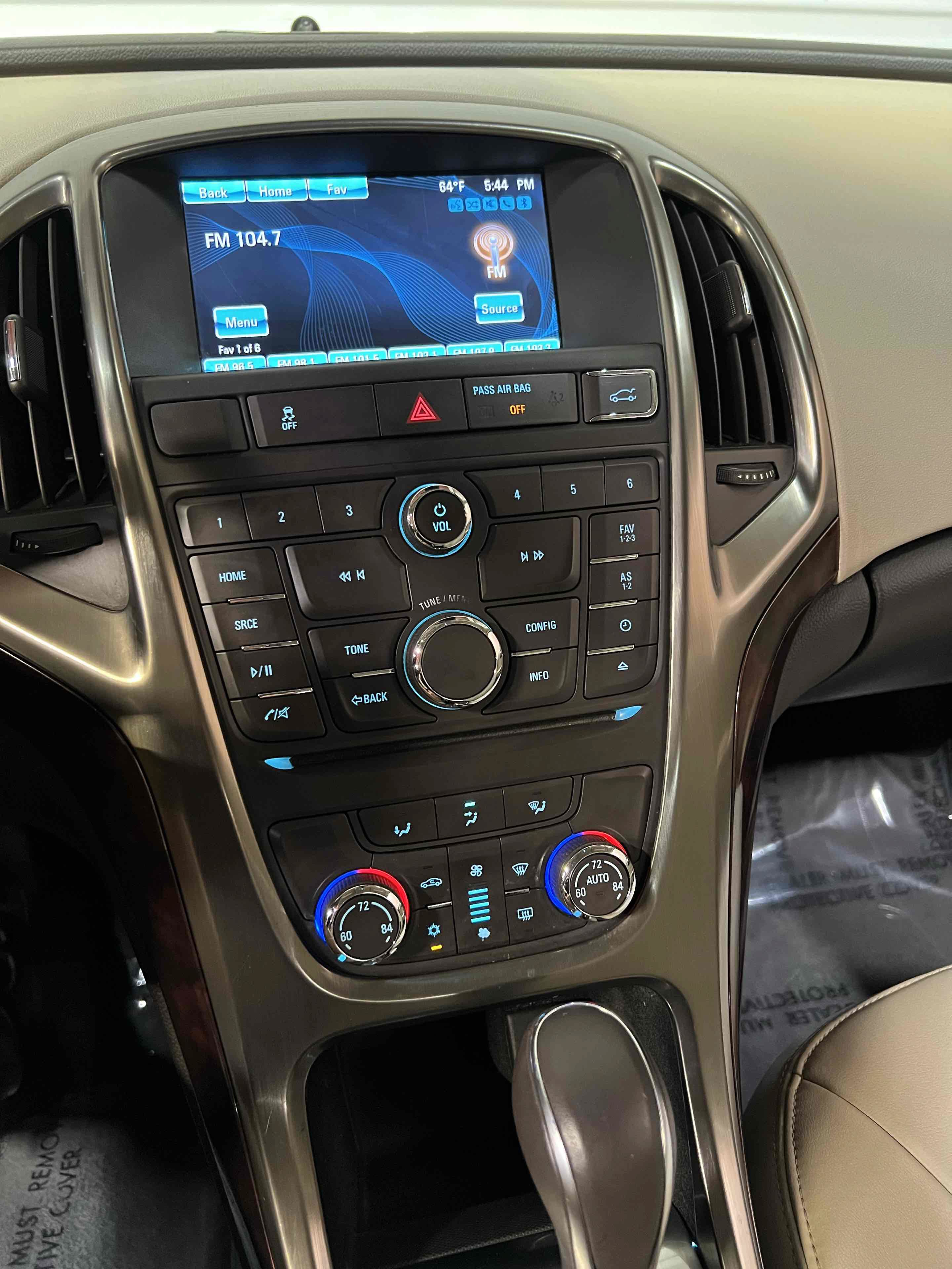 Used 2015 Buick Verano FWD image 28