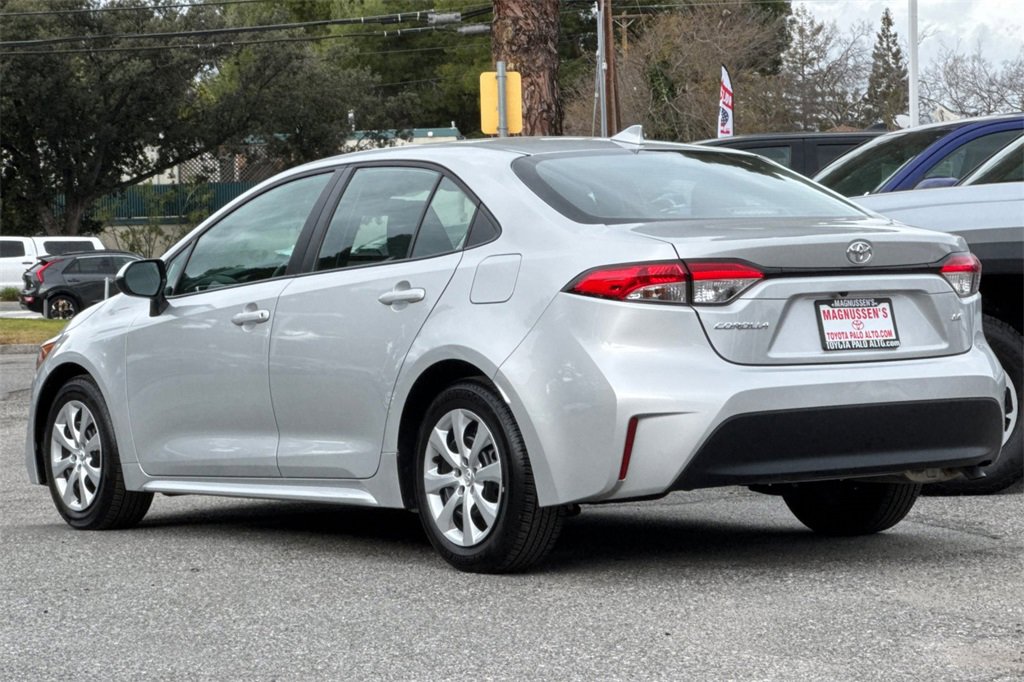 Certified 2025 Toyota Corolla LE image 5