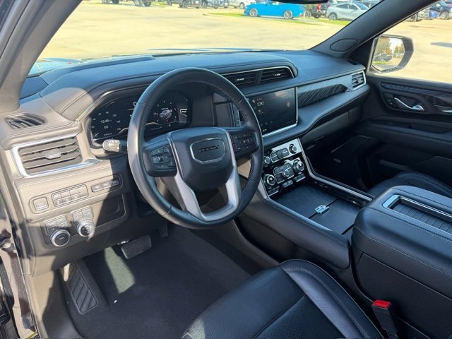 Used 2023 GMC Yukon Denali image 11