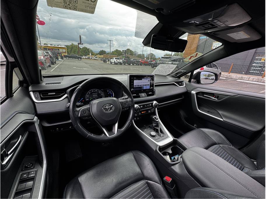 Used 2019 Toyota RAV4 XSE AWD/4WD image 2