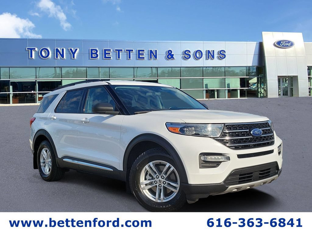 Certified 2021 Ford Explorer XLT w/ Equipment Group 202A AWD/4WD image 1