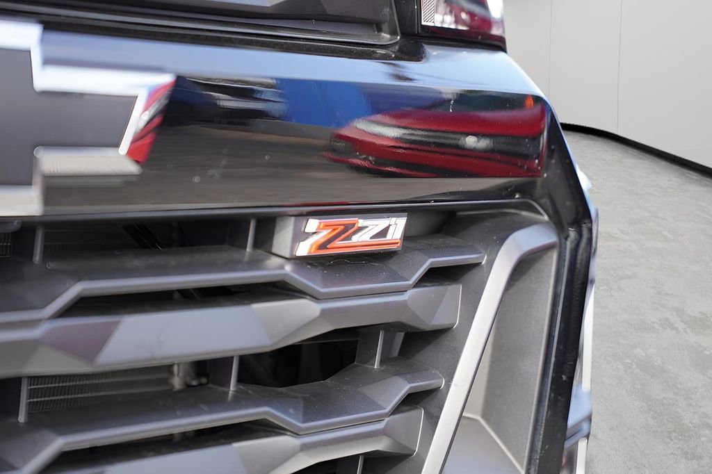 Used 2023 Chevrolet Colorado Z71 w/ Z71 Convenience Package 2 image 6