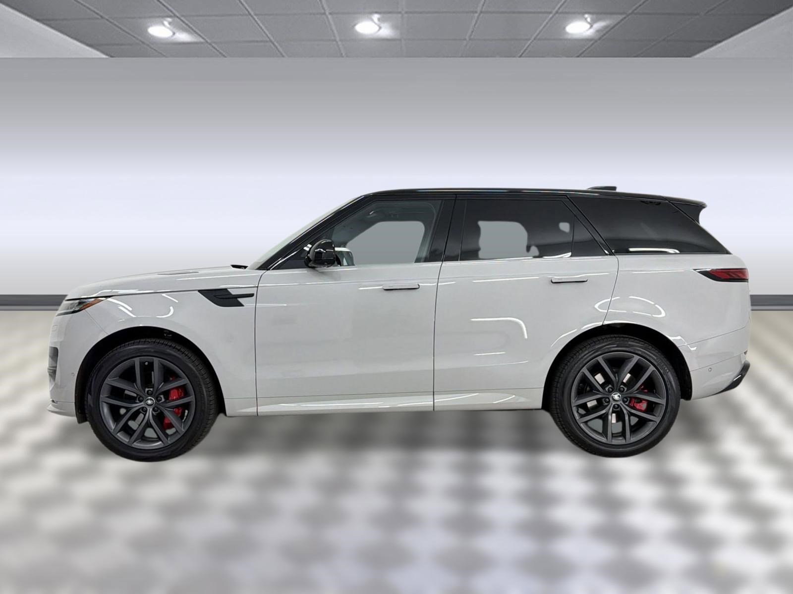Used 2024 Land Rover Range Rover Sport Dynamic SE image 2