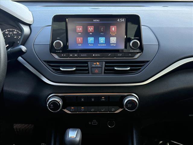 Used 2024 Nissan Altima 2.5 S FWD image 16