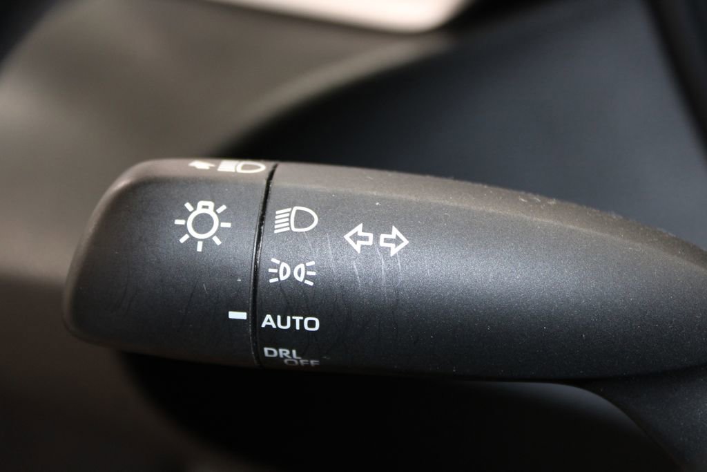 Used 2023 Toyota Corolla LE image 27