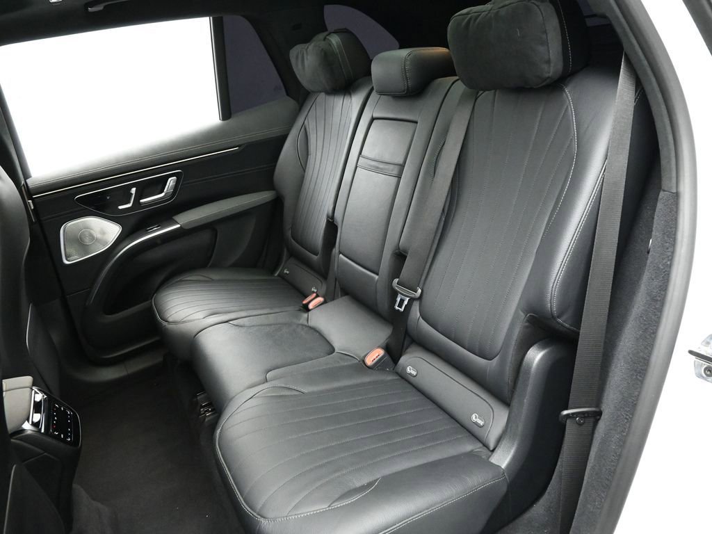 Used 2023 Mercedes-Benz EQS 580 4MATIC SUV image 17