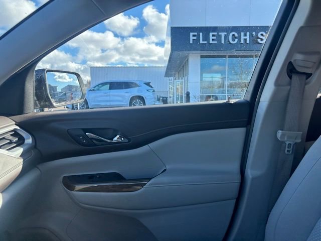 Used 2021 GMC Acadia SLE w/ Driver Convenience Package image 12