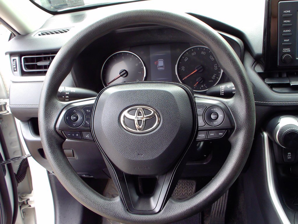 Used 2019 Toyota RAV4 LE w/ Carpet Mat Package FWD image 10