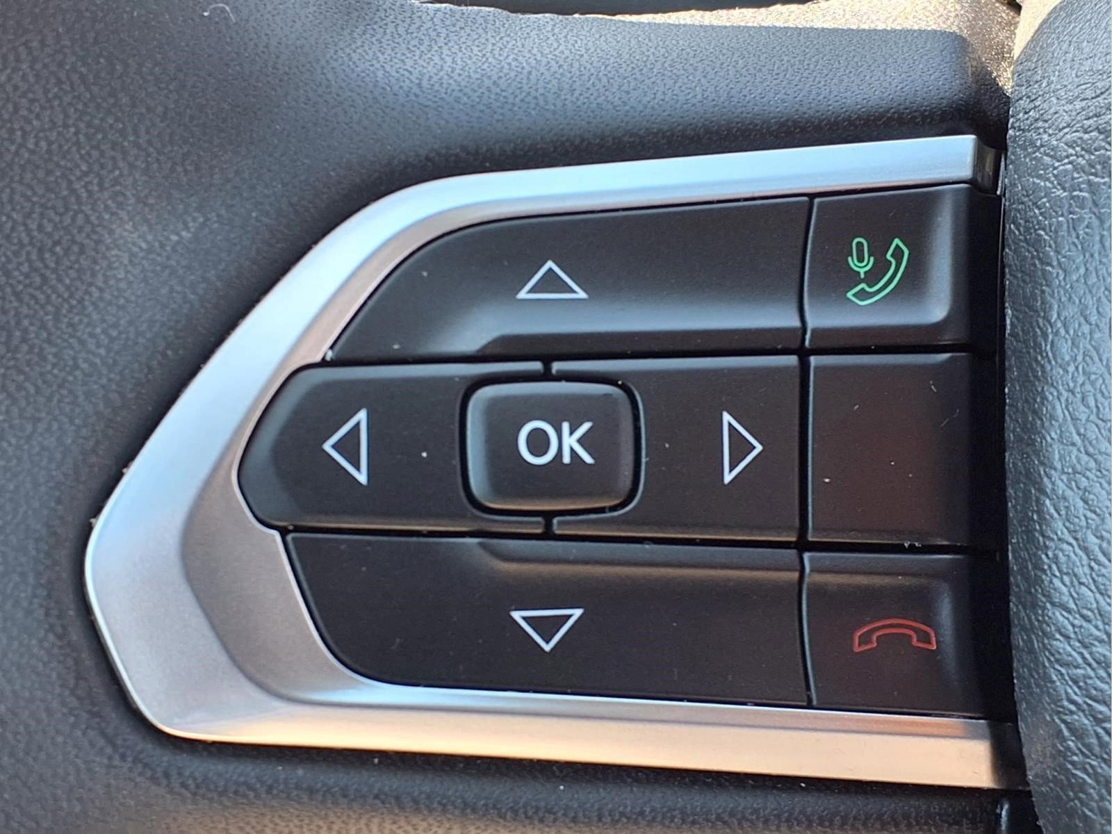 Used 2023 Jeep Compass Latitude image 16