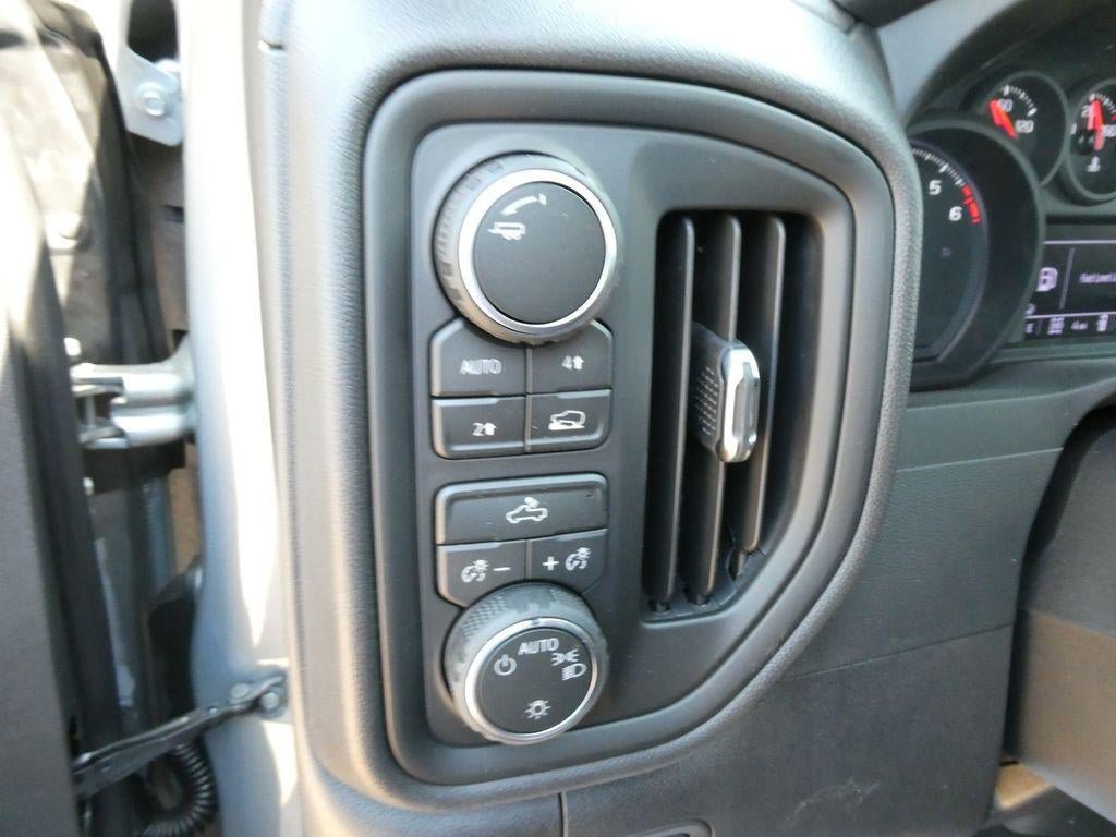 New 2026 Chevrolet Silverado 1500 W/T w/ WT Value Package AWD/4WD image 17