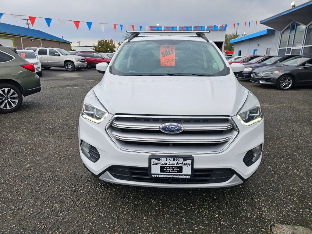 Used 2017 Ford Escape SE w/ Equipment Group 201A image 2