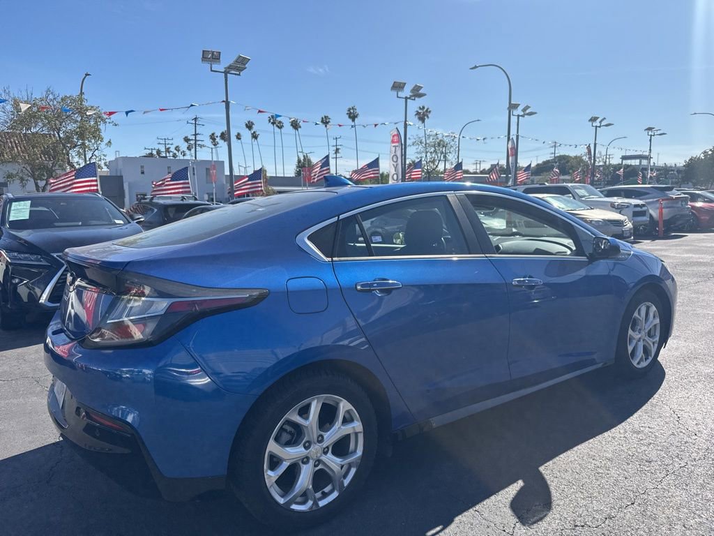 Used 2017 Chevrolet Volt Premier w/ Driver Confidence II Package image 4