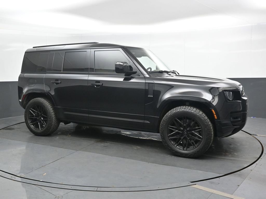 Used 2026 Land Rover Defender 110 X-Dynamic SE image 6