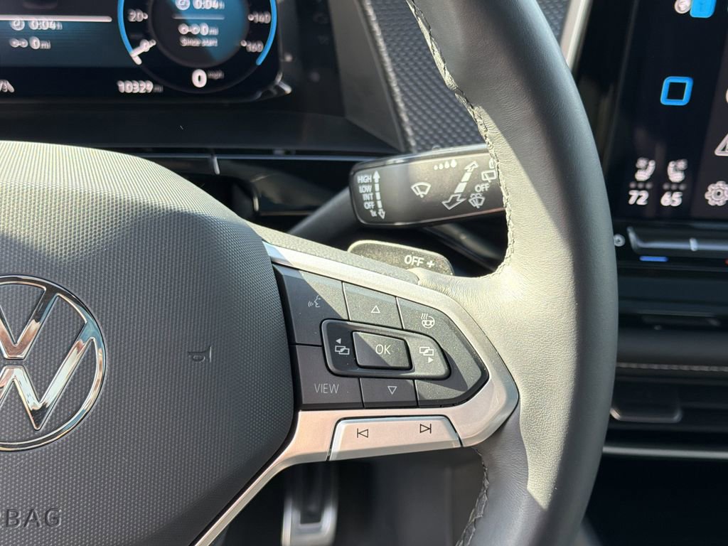 Used 2025 Volkswagen Atlas Cross Sport SEL Premium R-Line image 28