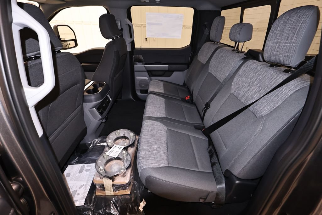 New 2027 Ford F350 XLT w/ XLT Premium Package AWD/4WD image 14