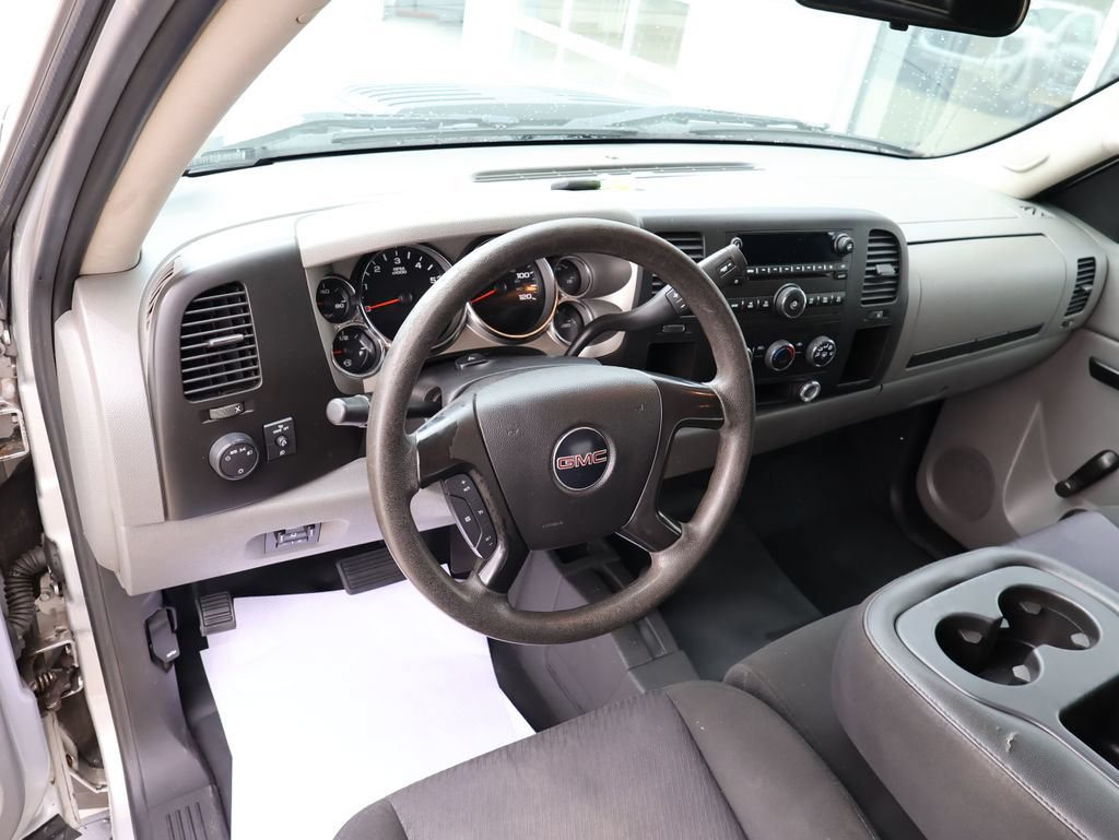 Used 2011 GMC Sierra 2500 W/T w/ Work Truck Preferred Package AWD/4WD image 18