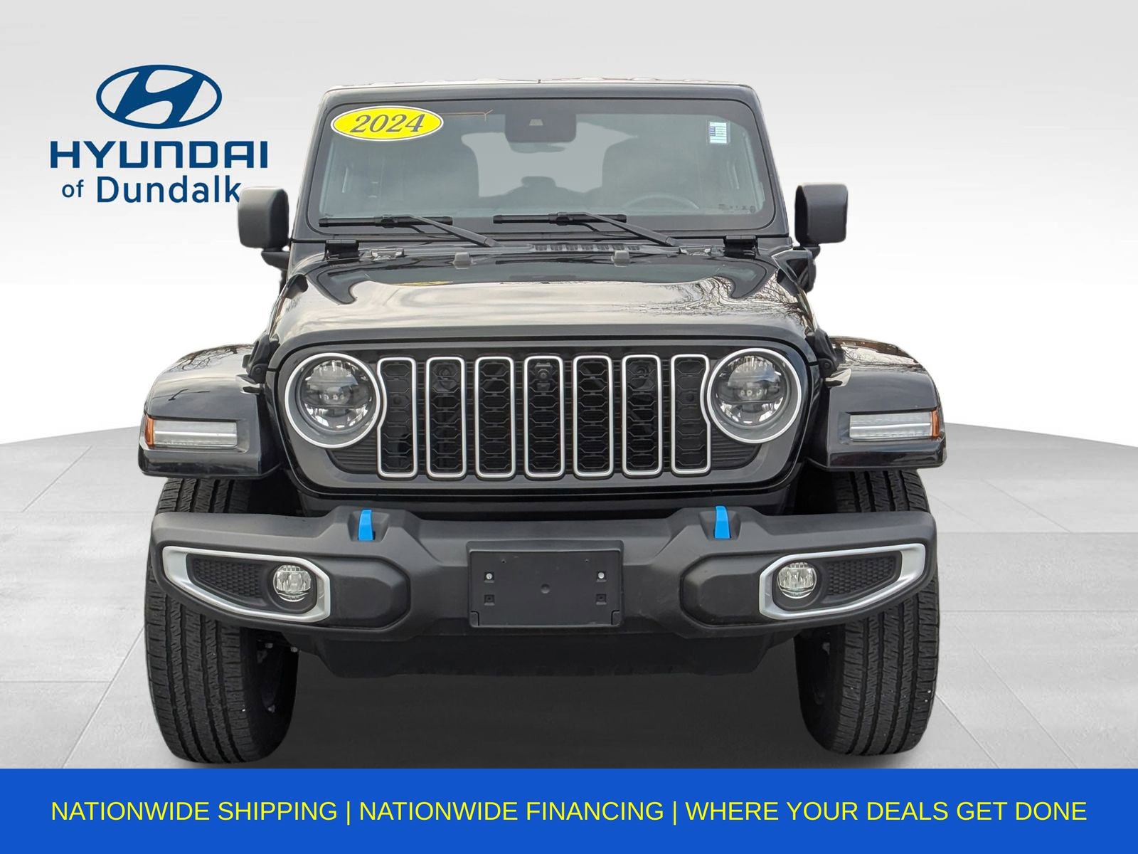 Used 2024 Jeep Wrangler Unlimited Sahara w/ Technology Group image 12