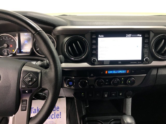 Used 2020 Toyota Tacoma Limited AWD/4WD image 19