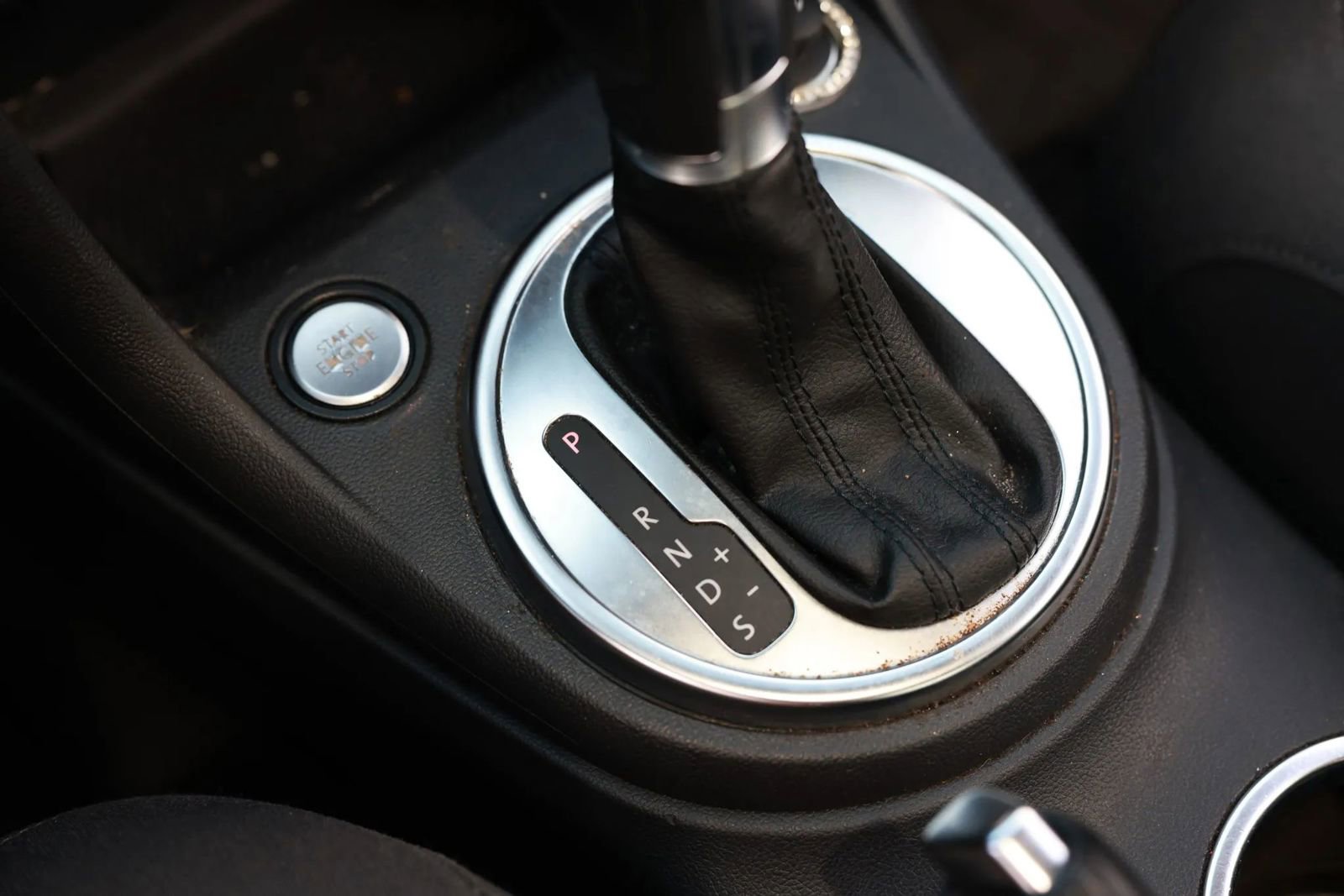 Used 2014 Volkswagen Beetle R-Line image 38