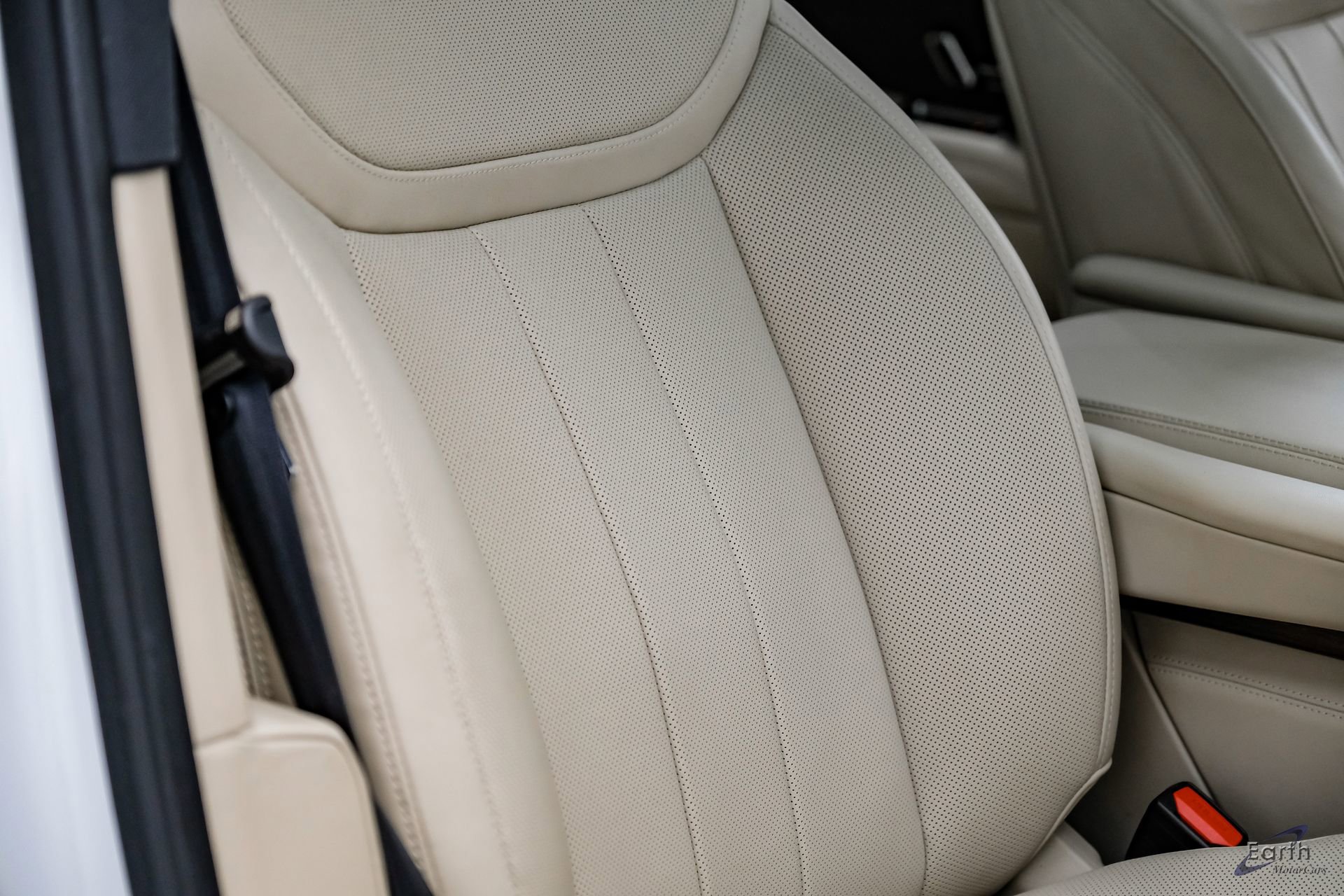 Used 2023 Land Rover Range Rover SE image 48