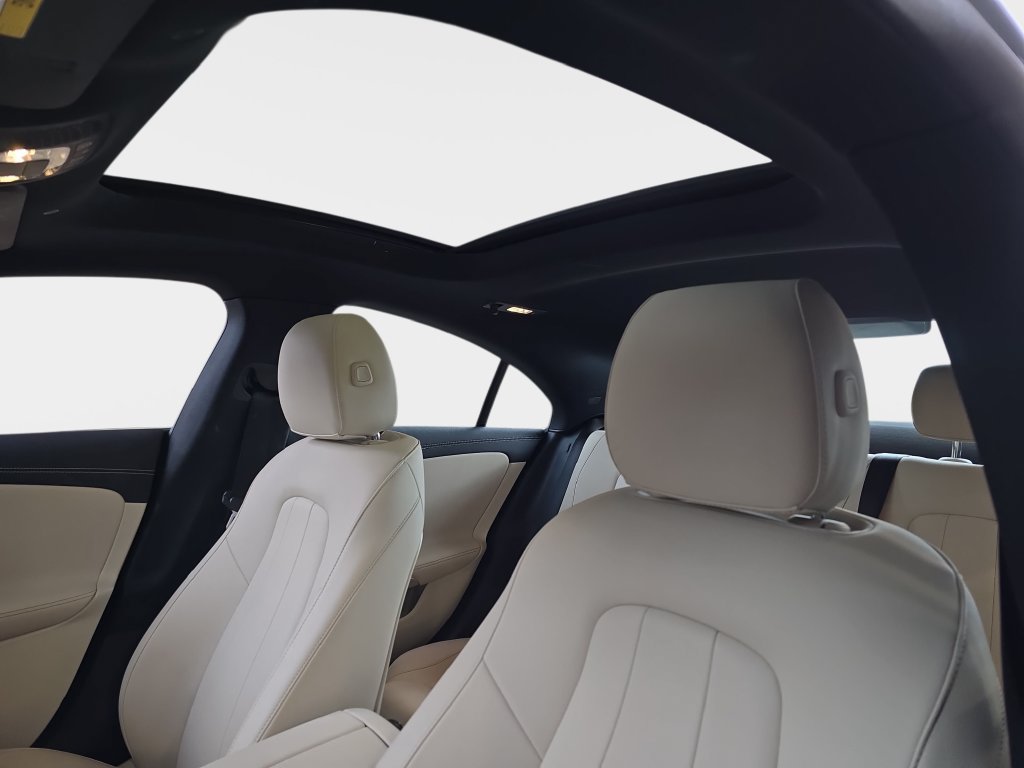 Used 2023 Mercedes-Benz CLA 250 4MATIC image 31