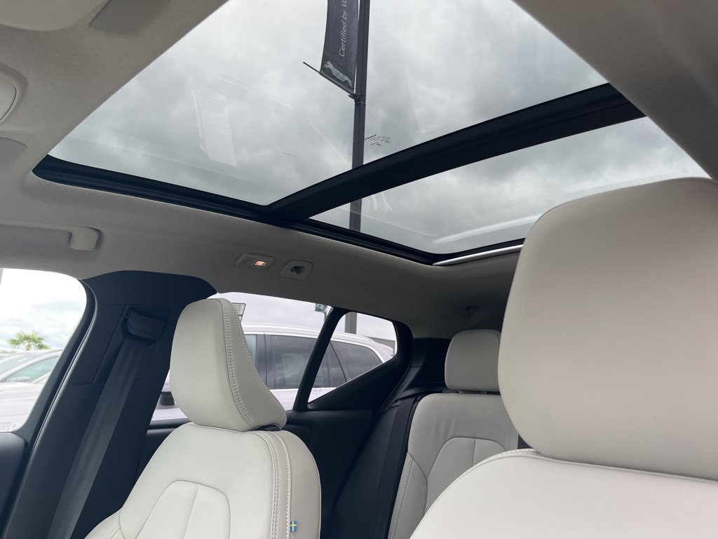 New 2026 Volvo XC40 B5 Ultra w/ Climate Package AWD/4WD image 14
