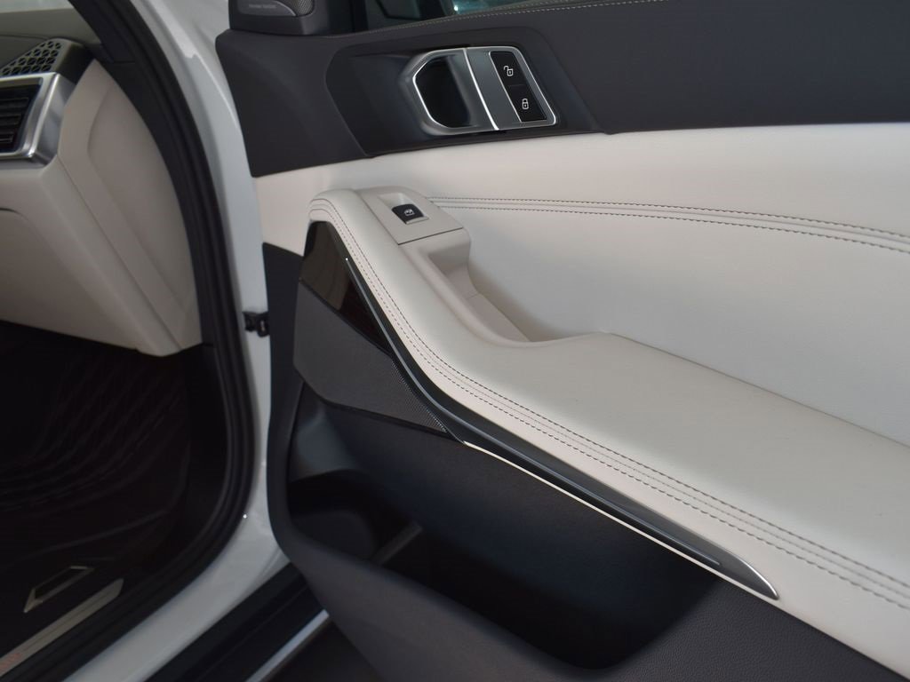 New 2026 BMW X5 sDrive40i w/ Climate Comfort Package image 23