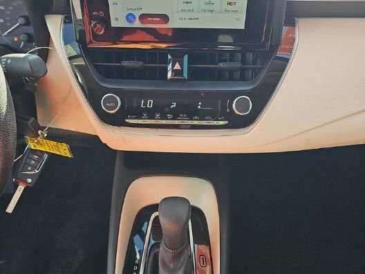 Used 2023 Toyota Corolla LE image 7