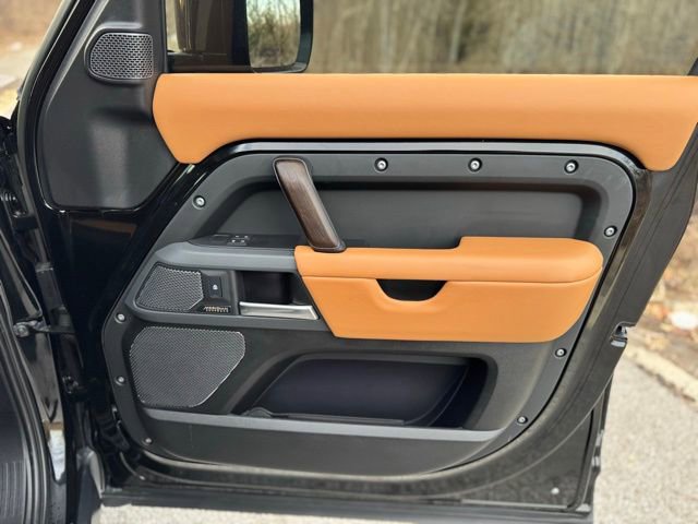 Used 2023 Land Rover Defender 110 X image 19