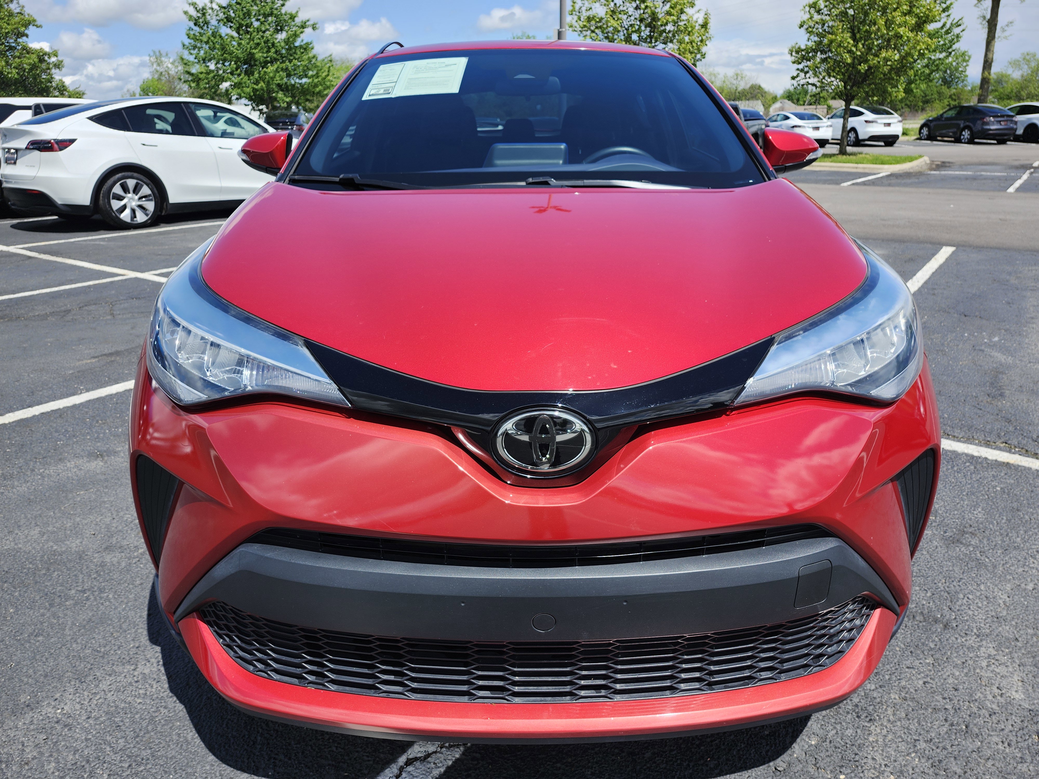 Used 2021 Toyota C-HR XLE FWD image 9