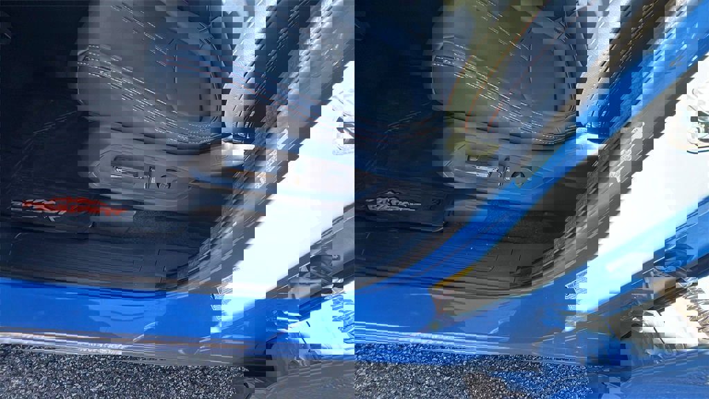 Used 2025 Honda Pilot TrailSport image 14