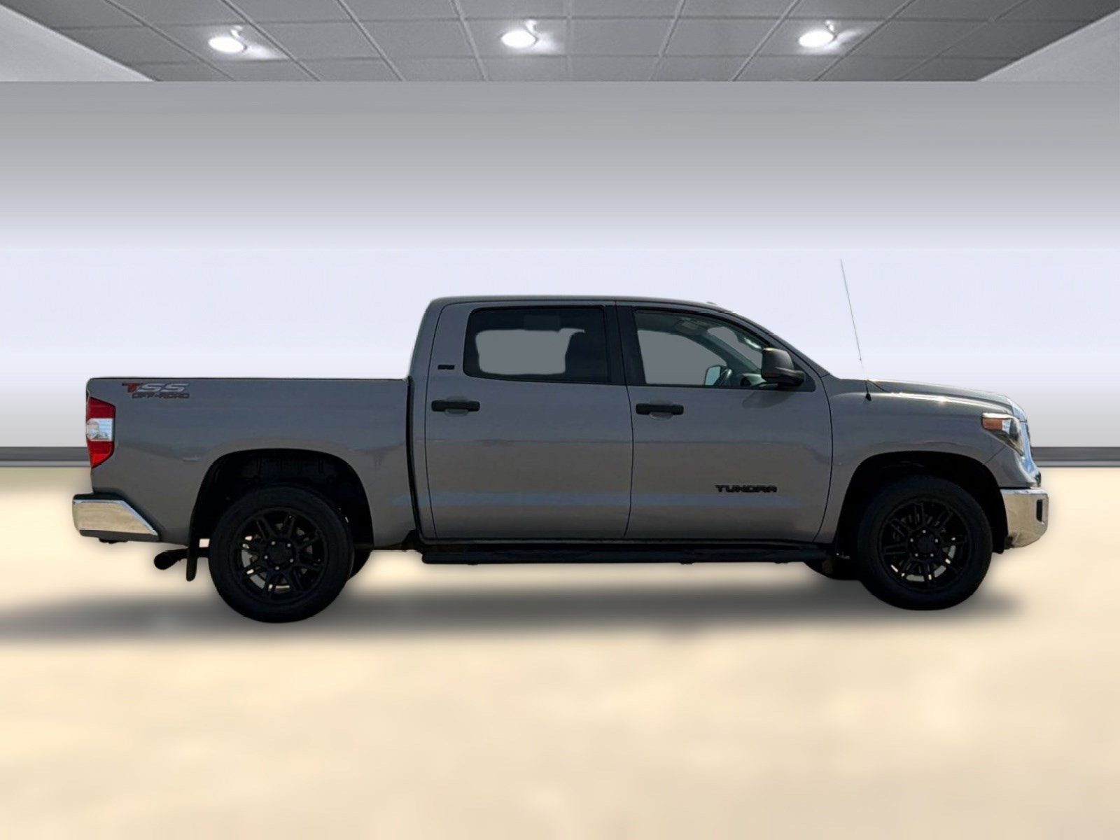 Used 2019 Toyota Tundra SR5 w/ SR5 Upgrade Package image 8