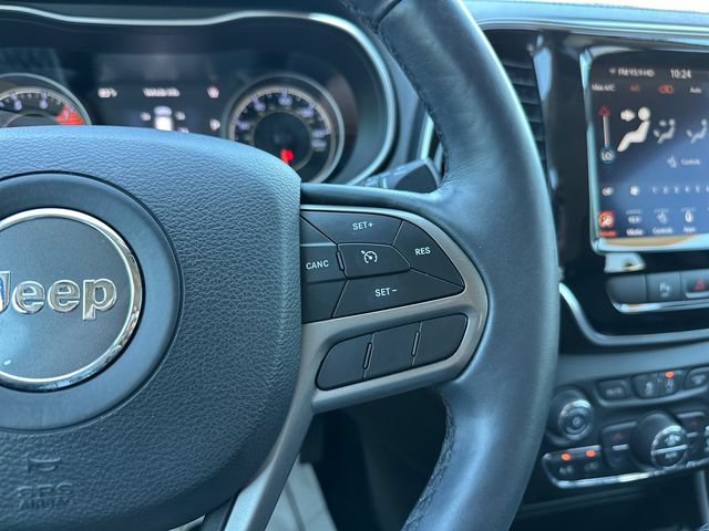 Used 2019 Jeep Cherokee Limited w/ Luxury Group FWD image 22