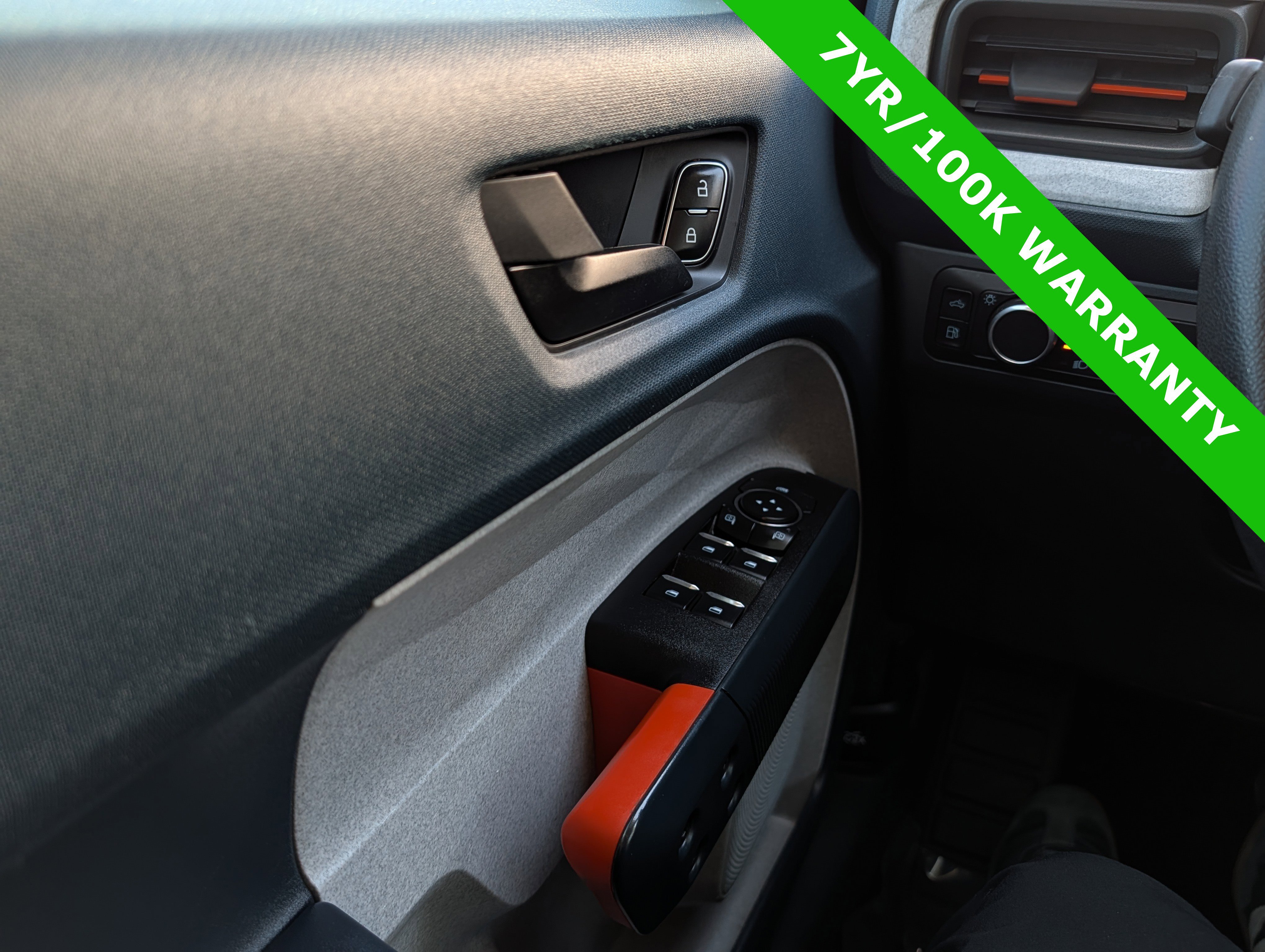 Certified 2024 Ford Maverick XLT image 23