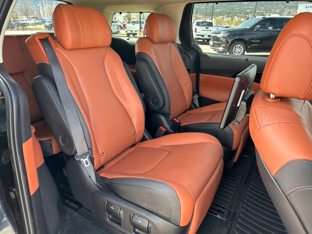 Used 2023 Kia Carnival SX Prestige image 24
