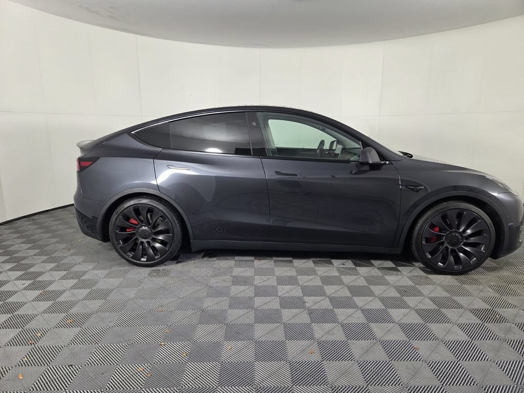 Used 2024 Tesla Model Y Performance AWD/4WD image 5