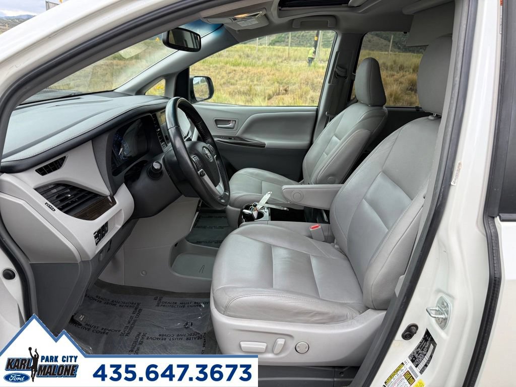 Used 2015 Toyota Sienna XLE Premium FWD image 13