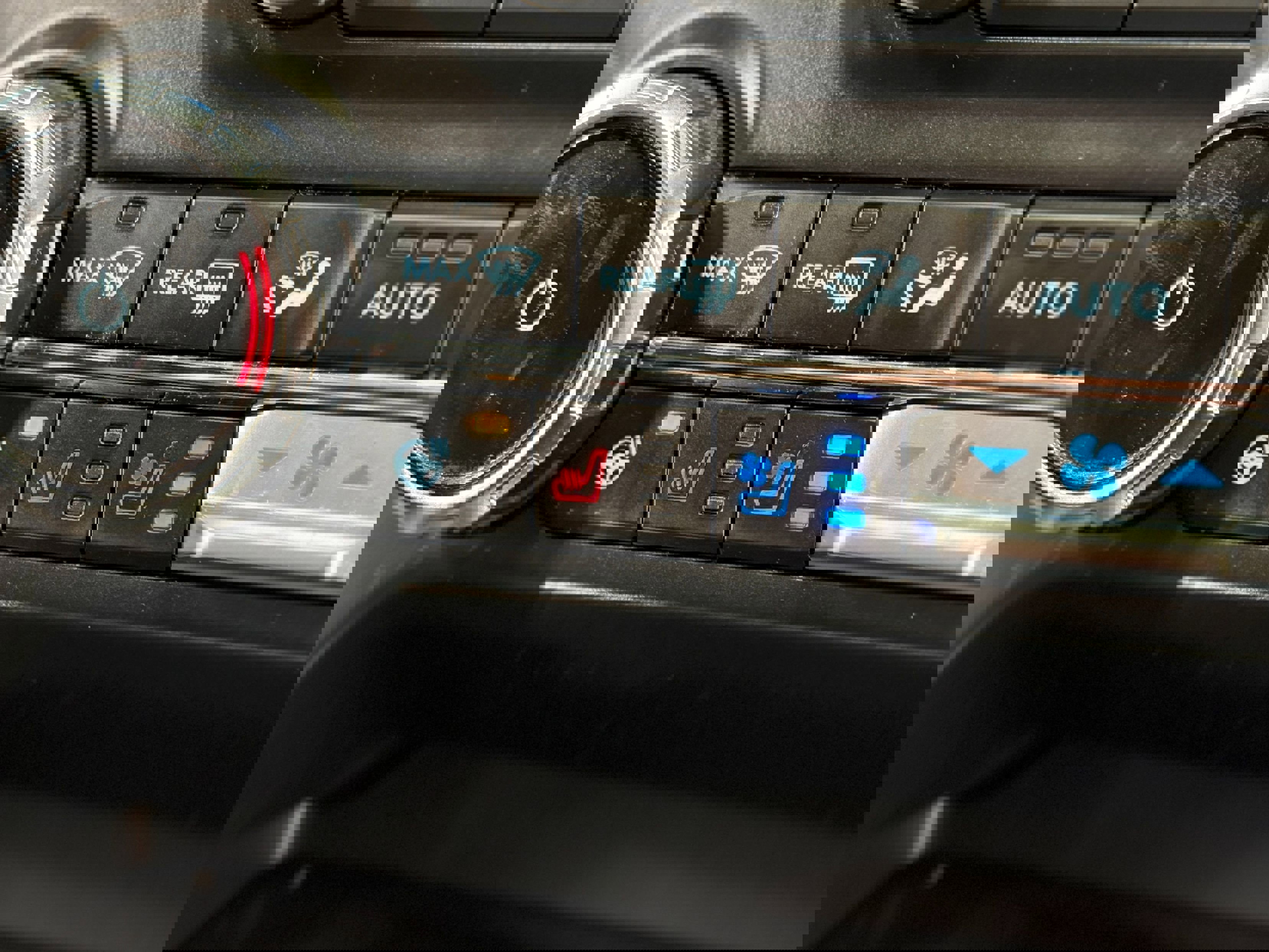 Used 2024 Ford F150 Lariat image 29