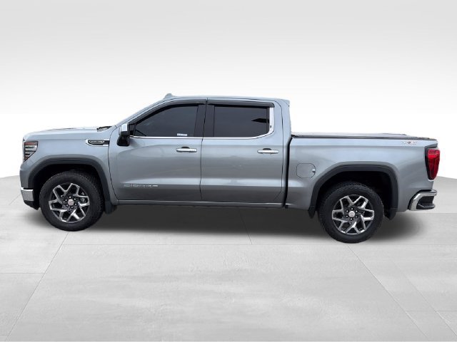 Used 2023 GMC Sierra 1500 SLT w/ SLT Premium Package AWD/4WD image 4