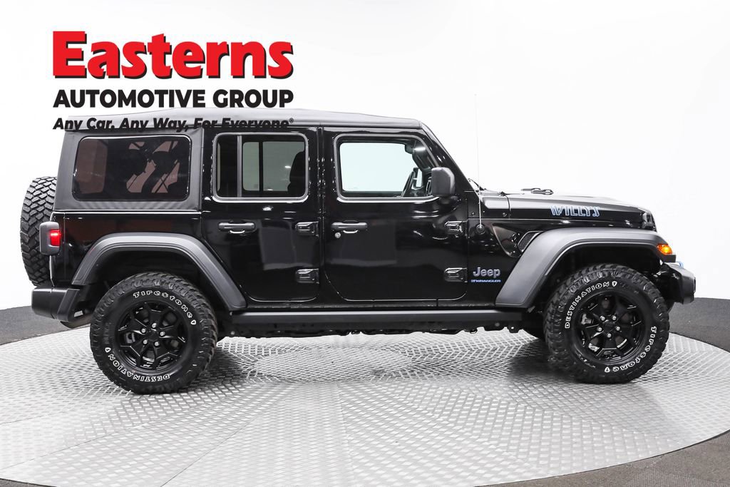Used 2023 Jeep Wrangler Unlimited w/ Cold Weather Group AWD/4WD image 4