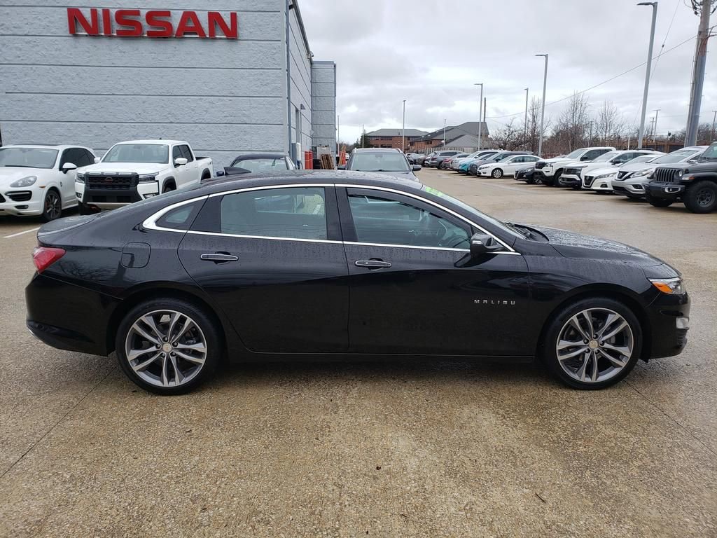 Used 2022 Chevrolet Malibu Premier FWD image 9