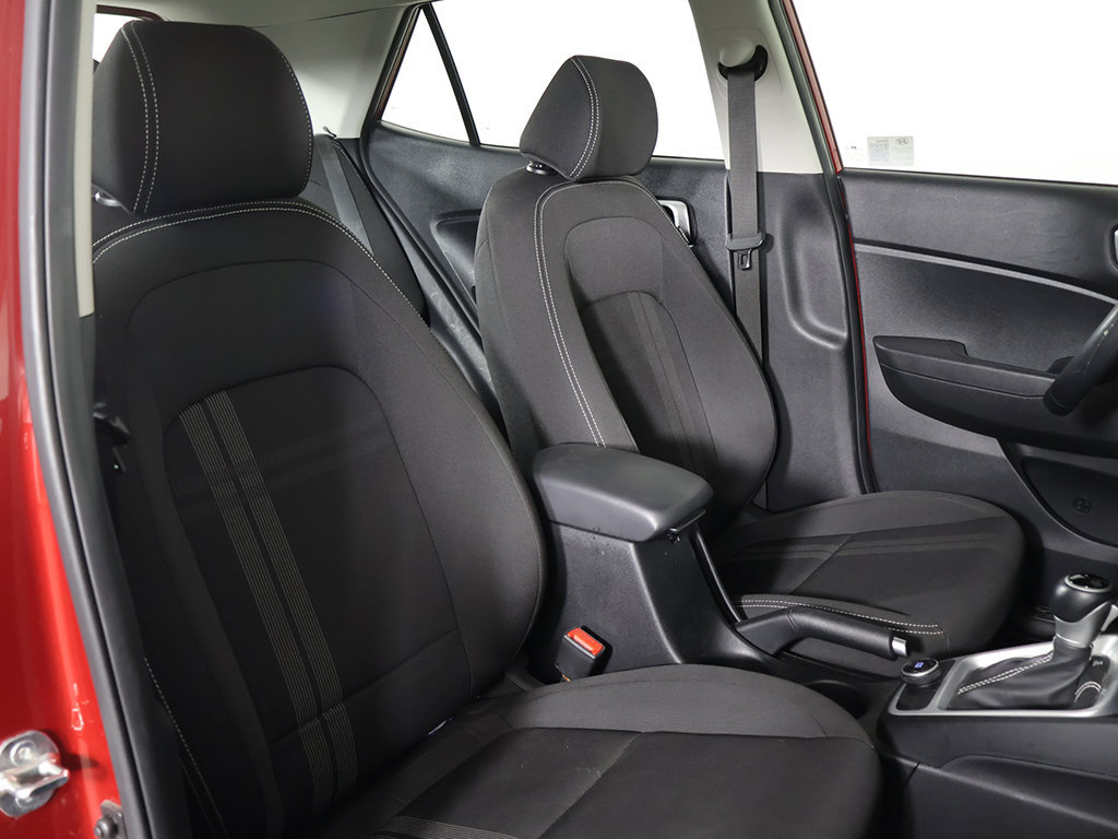 Certified 2024 Hyundai Venue SEL FWD image 26